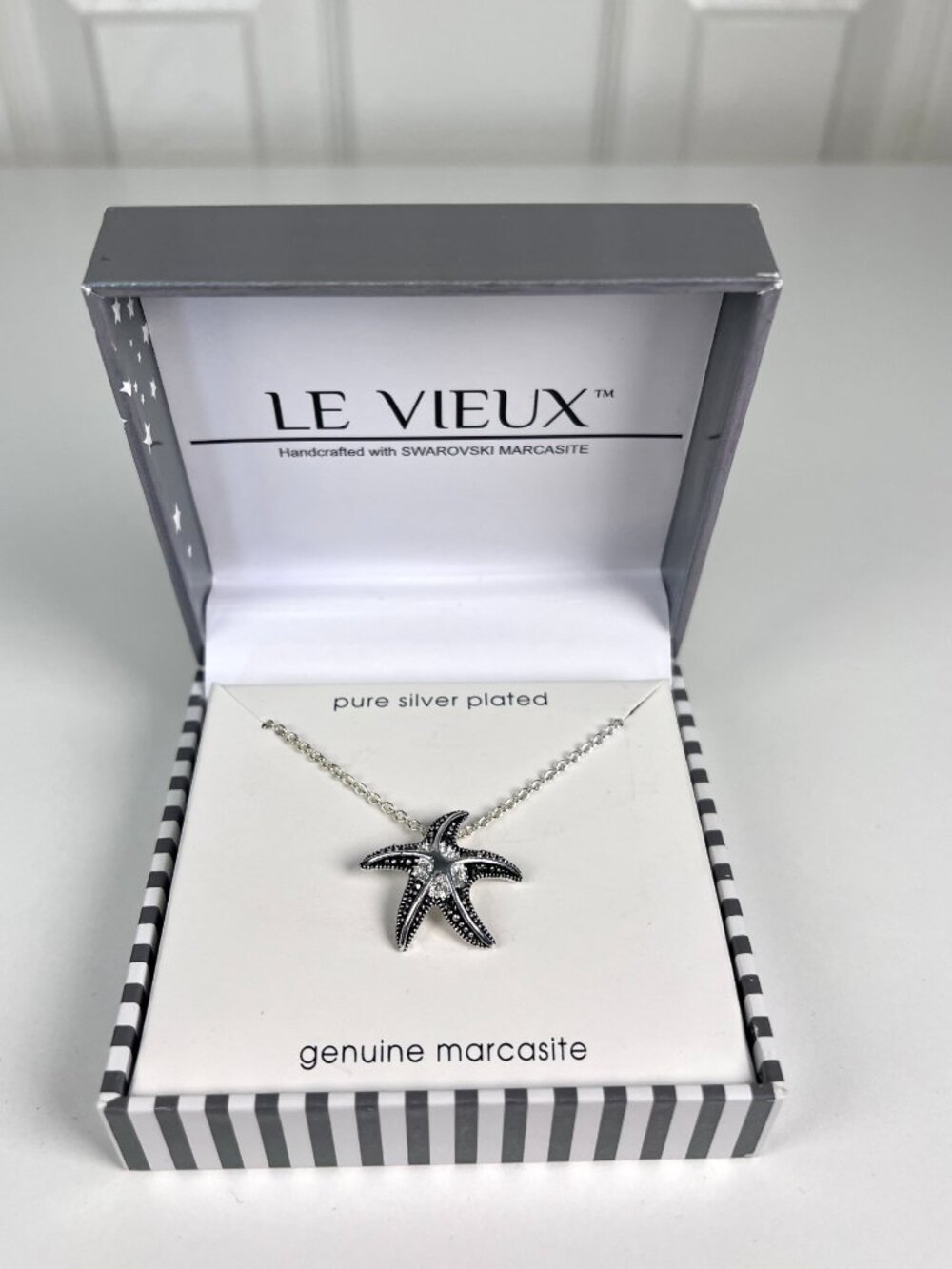 Swarovski Crystal Marcasite Starfish Necklace 18” Chain NWT